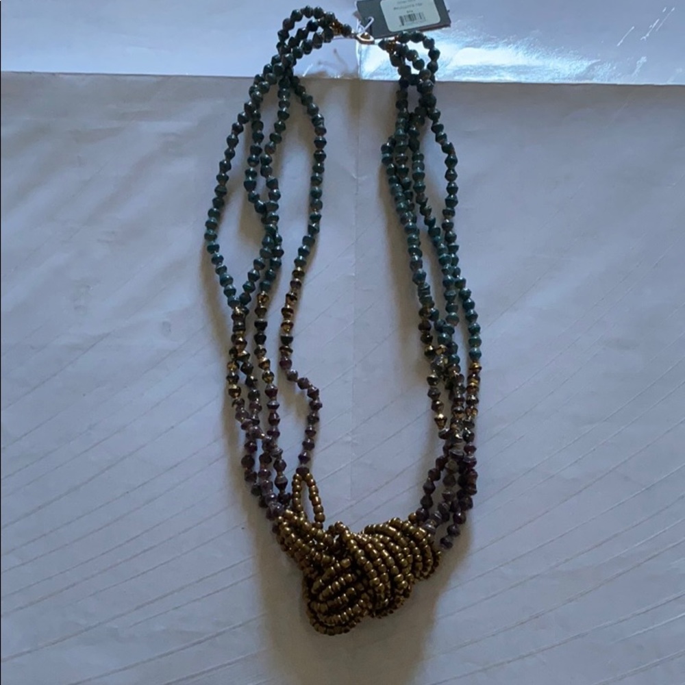 31 bits Urban knot necklace